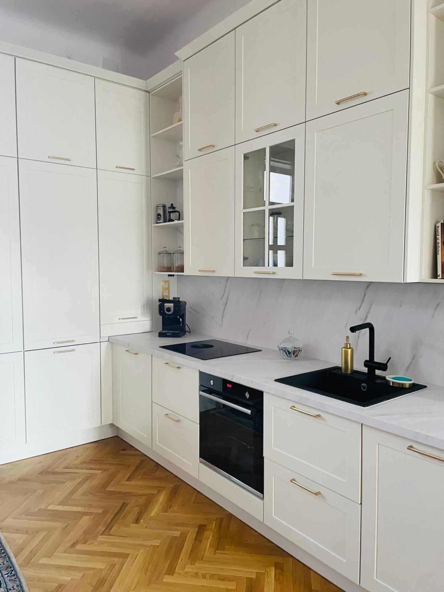 Littleparis Apartment Cluj-Napoca Exterior photo